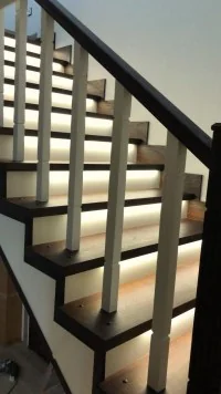 Металлические основания лестниц