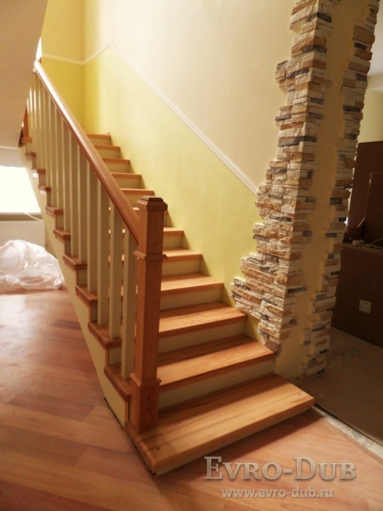 Деревянная лестница: эффектно и функционально